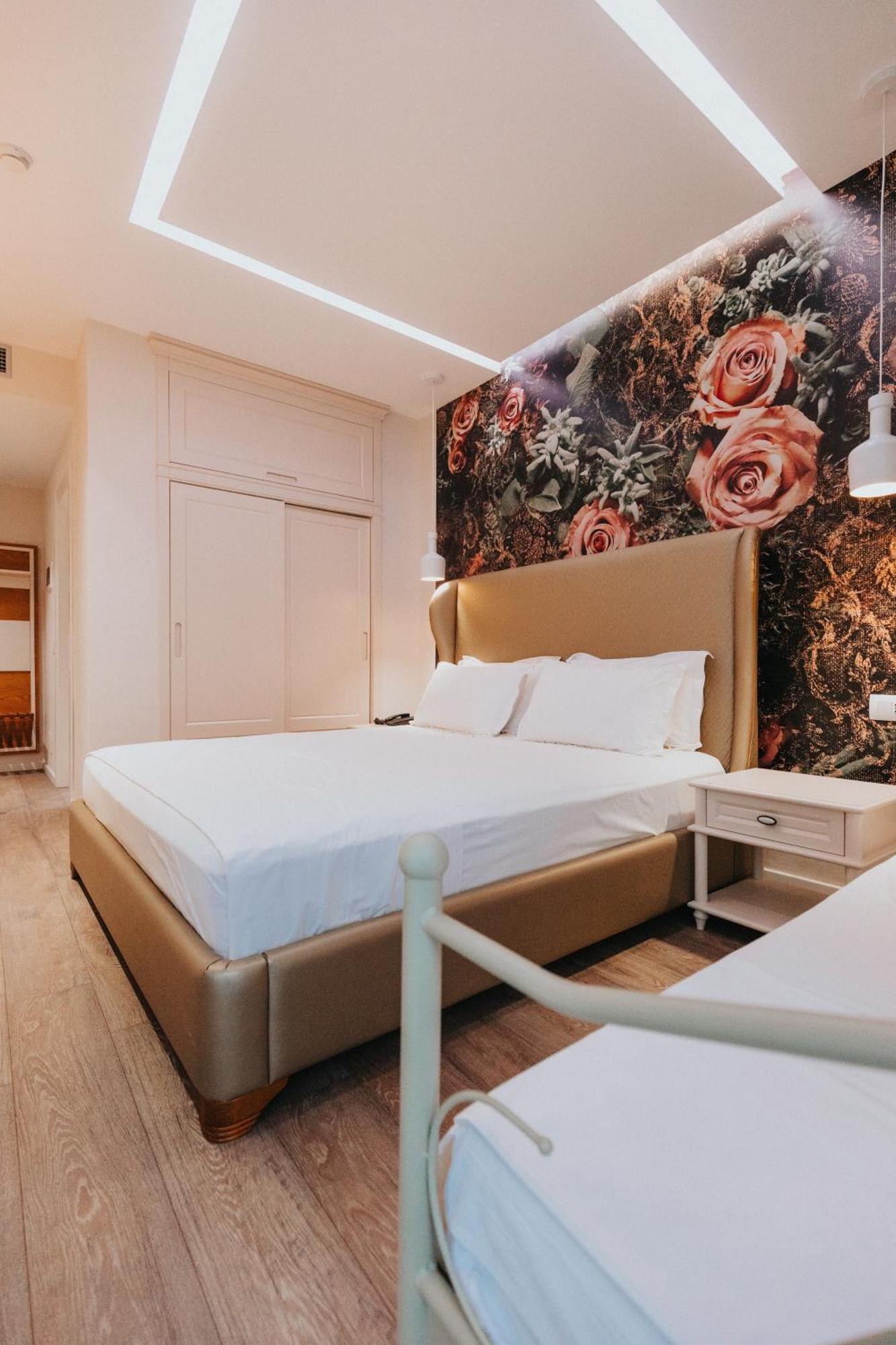 Hotel Tirana *